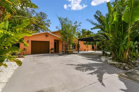 611 Casabella Dr, Bradenton, FL 34209