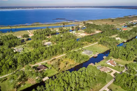 26 Lantana Dr S, Indian Lake Estates, FL 33855