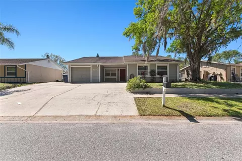 1071 Foxwood Dr, Lutz, FL 33549