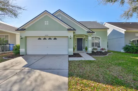 12729 Bramfield Dr, Riverview, FL 33579