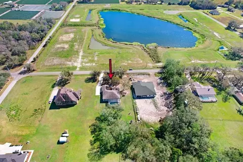 2412 Gallagher Rd, Dover, FL 33527