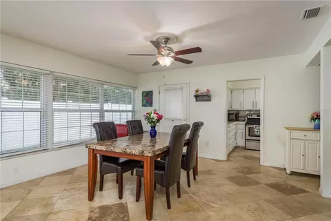 1275 Bayview Dr, Clearwater, FL 33756