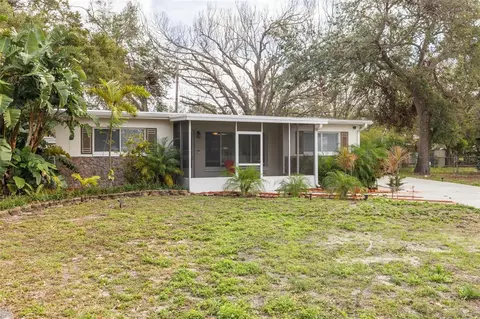 9325 90th Ter, Seminole, FL 33777