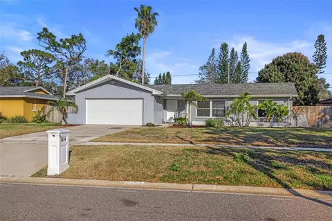 2630 Pinewood Dr, Dunedin, FL 34698