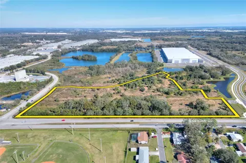 674 Park Rd, Plant City, FL 33566