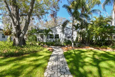 223 33rd Ave N, Saint Petersburg, FL 33704