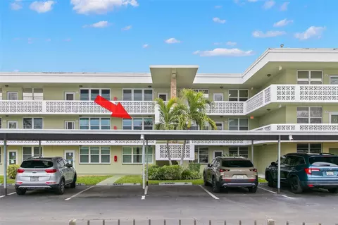 4705 1st St NE #224, Saint Petersburg, FL 33703