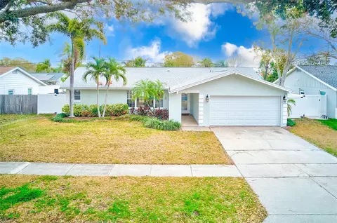 10855 119th St N, Seminole, FL 33778