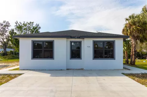 734 Veronica S Shoemaker Blvd, Fort Myers, FL 33916