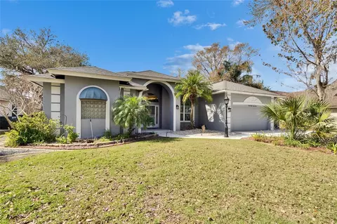 2823 Clubhouse Dr, Plant City, FL 33566