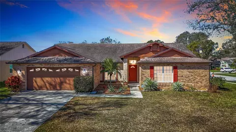3014 Starmount Dr, Valrico, FL 33596