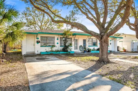 784 73rd Ave N, Saint Petersburg, FL 33702