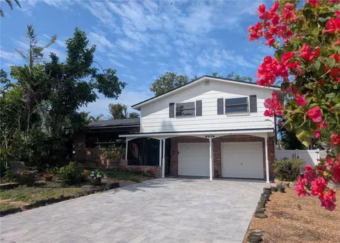 8236 128th St, Seminole, FL 33776
