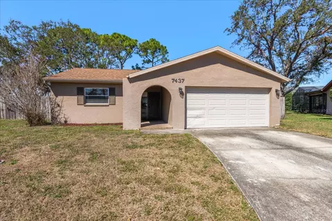 7437 118th Dr, Largo, FL 33773