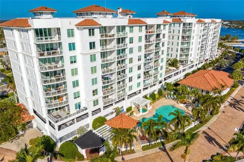 1325 Snell Isle Blvd NE #301, Saint Petersburg, FL 33704