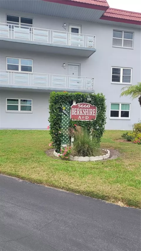 5660 80th St N #D206, Saint Petersburg, FL 33709