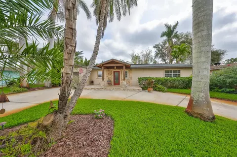 6791 17th St N, Saint Petersburg, FL 33702