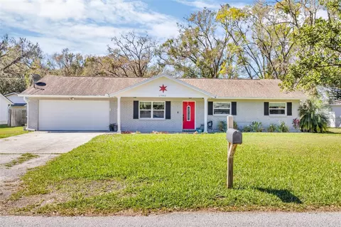 17002 Melba Ln, Lutz, FL 33549