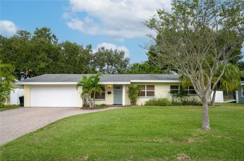 8275 32nd Ave N, Saint Petersburg, FL 33710
