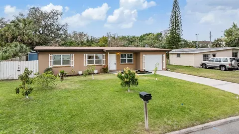 8724 N Renfrew Pl, Tampa, FL 33604