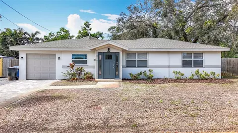 1218 74th St N, Saint Petersburg, FL 33710