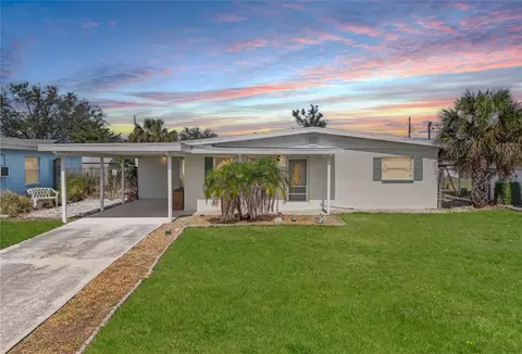 533 Firefly Ln, Apollo Beach, FL 33572