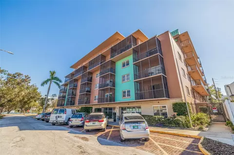 750 Burlington Ave N #2H, Saint Petersburg, FL 33701