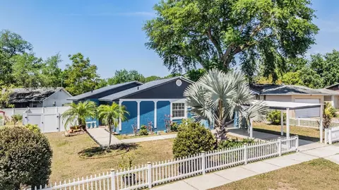 321 Brandywine Dr, Valrico, FL 33594