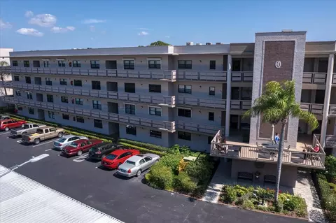 8199 Terrace Garden Dr N #403, Saint Petersburg, FL 33709