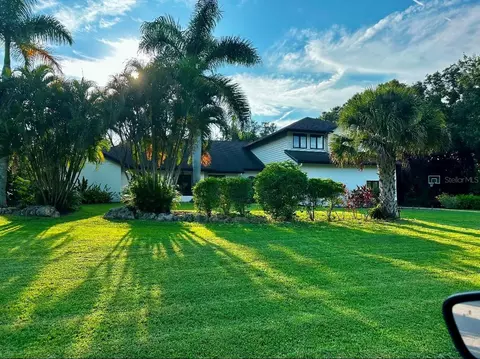 4588 Baycedar Ln, Sarasota, FL 34241