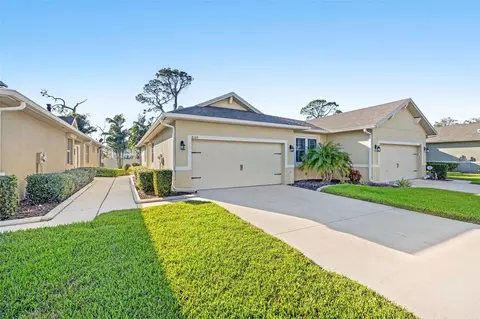8106 Pine Crest St, Seminole, FL 33777