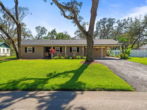 8713 W Lanway Dr, Tampa, FL 33637