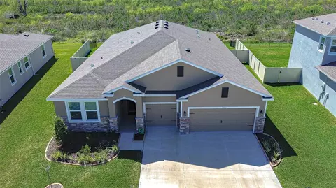 3521 Golden Wheat Ln, Plant City, FL 33565
