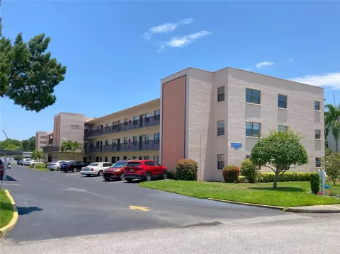 5971 Terrace Park Dr N #310, Saint Petersburg, FL 33709