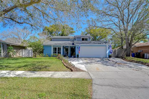 15927 Crying Wind Dr, Tampa, FL 33624