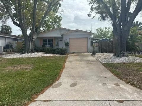 1774 Michigan Ave NE, Saint Petersburg, FL 33703
