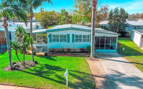 292 Salem Ave #4, Palm Harbor, FL 34684