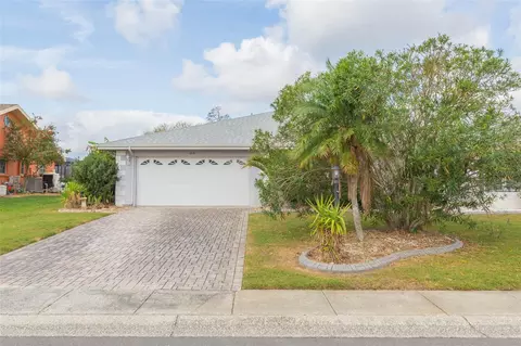 1816 N Pebble Beach Blvd, Sun City Center, FL 33573