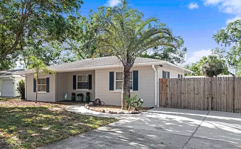 917 2nd Ave NW, Largo, FL 33770