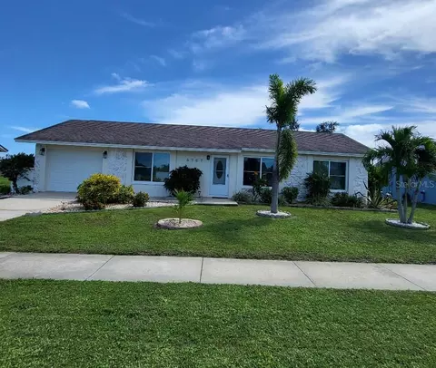 6707 Thorman Rd, Port Charlotte, FL 33981
