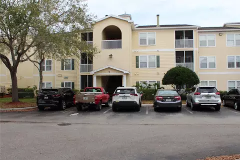 18415 Bridle Club Dr, Tampa, FL 33647