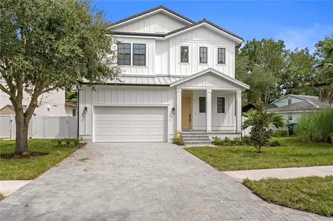 3618 W Royal Palm Cir, Tampa, FL 33629