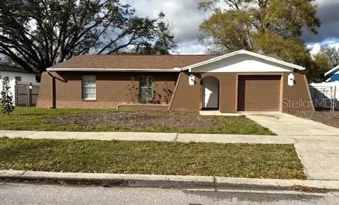 2204 Valleybrook Ave, Valrico, FL 33594