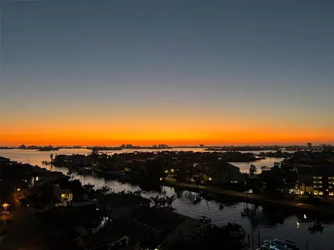 5950 Pelican Bay Plz S #1104, Gulfport, FL 33707