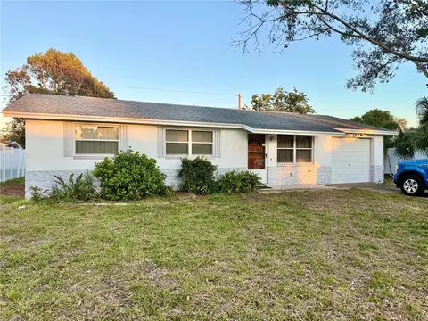 1620 Valencia Dr E, Largo, FL 33778