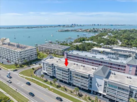 131 Bluff View Dr #409, Belleair Bluffs, FL 33770