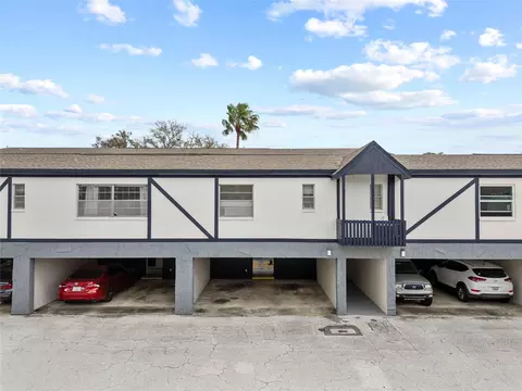 1127 King Arthur Ct #303, Dunedin, FL 34698