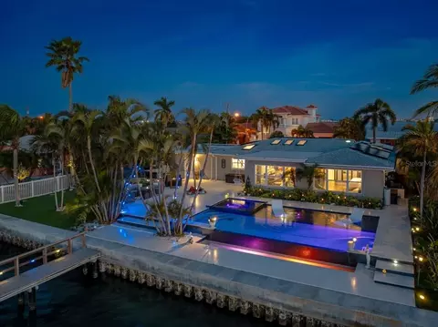505 55th Ave, Saint Pete Beach, FL 33706