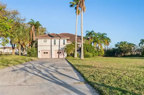 5240 Westshore Dr, New Port Richey, FL 34652