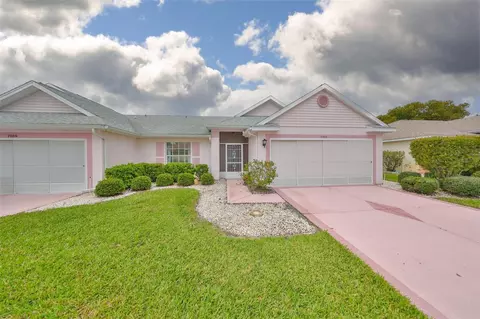 2008 Gardenia Landings Ln, Sun City Center, FL 33573
